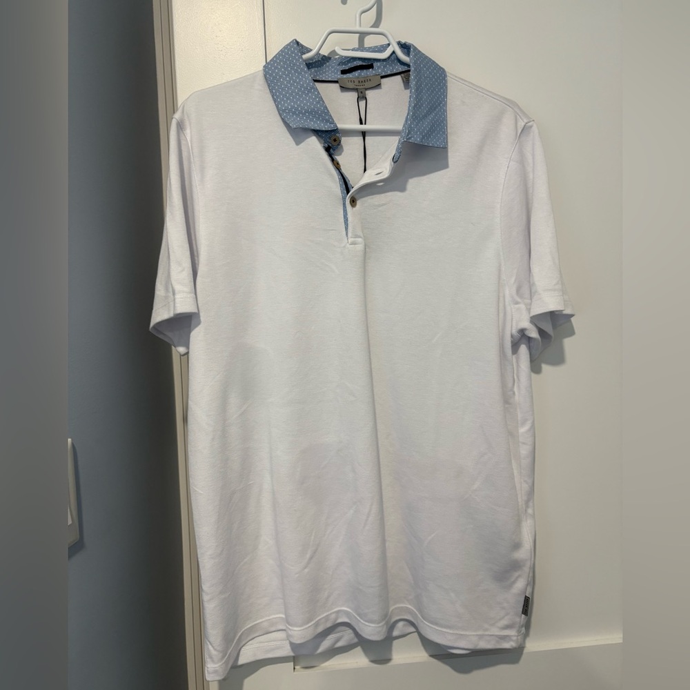 Ted Baker Men’s White Polo shirt with Blue Accents- XL new with tags